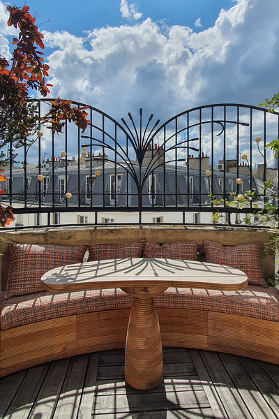 Rue de Grenelle - Paris - © Solstice