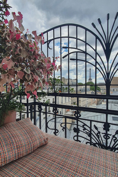 Rue de Grenelle - Paris - © Solstice